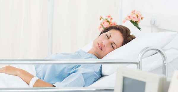 纵隔子宫试管双胎