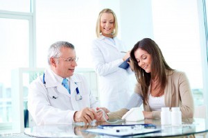 2025年南方医院试管婴儿多少钱，附详细费用预估！